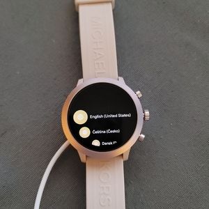 Michael Kors MKGO Smartwatch